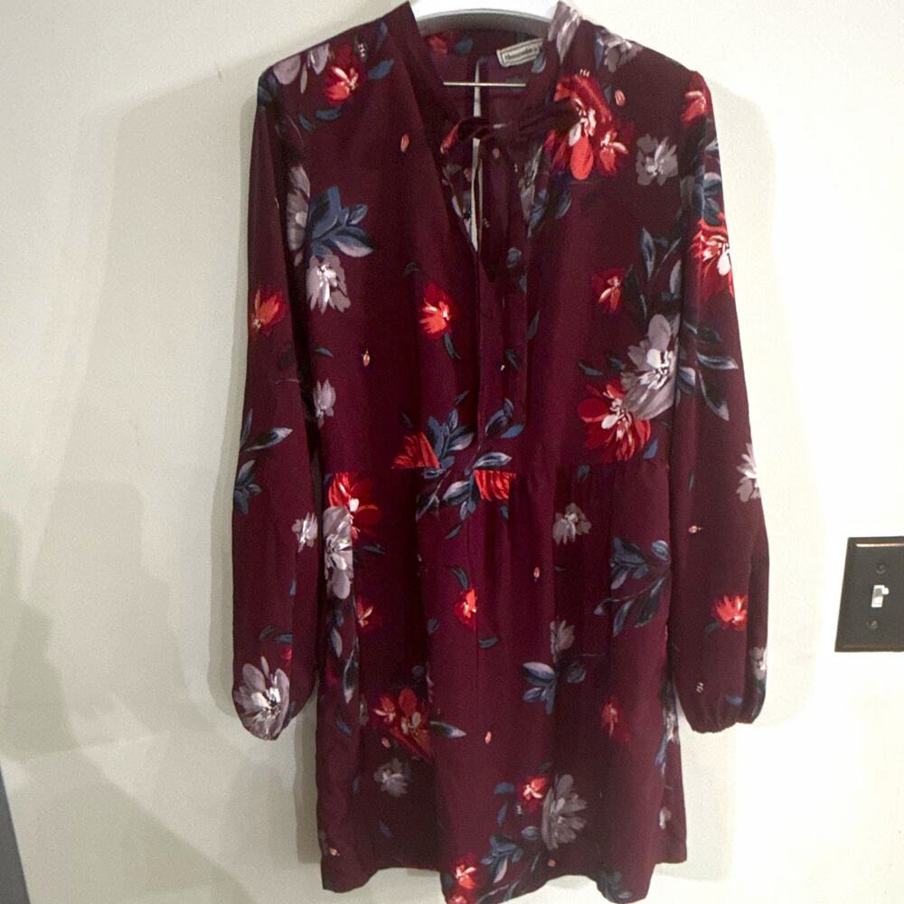 Abercrombie & Fitch Burgundy Floral Shift Dress V-Neck Long Sleeve Tie Size S
